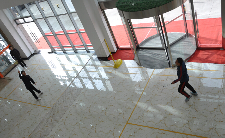 公司员工羽毛球比赛